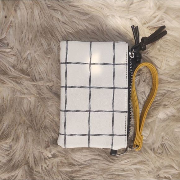 WILD FABLE • PLAID WALLET WRISLET - Picture 3 of 4